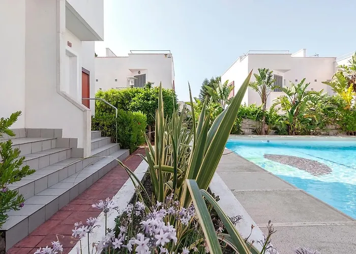 Apartamentos La Buganvilla